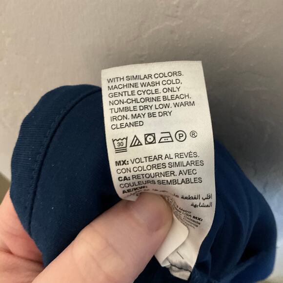 Chico’s Zenergy Navy Blue Athleisure/Casual Pants - Size 8 Short - Picture 7 of 7